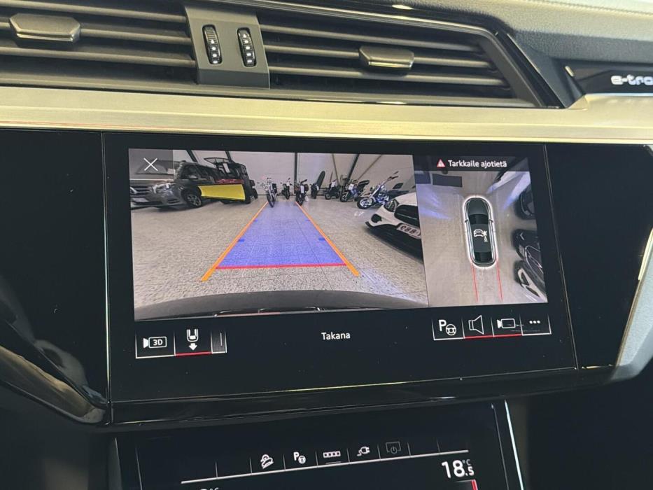 AUDI Q8 e-tron 2024