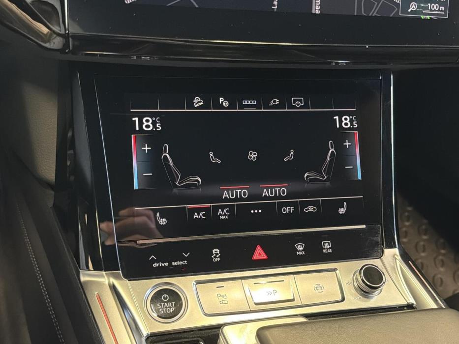 AUDI Q8 e-tron 2024