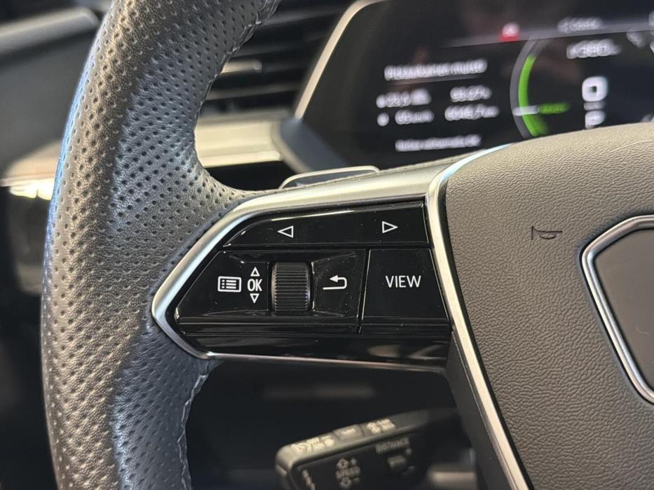 AUDI Q8 e-tron 2024