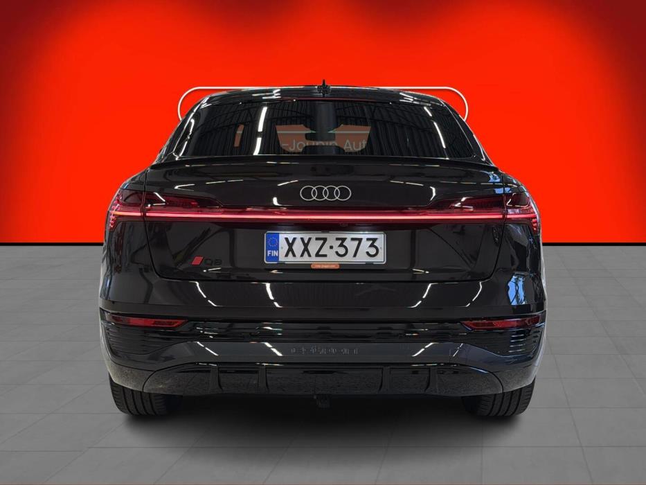 AUDI Q8 e-tron 2024