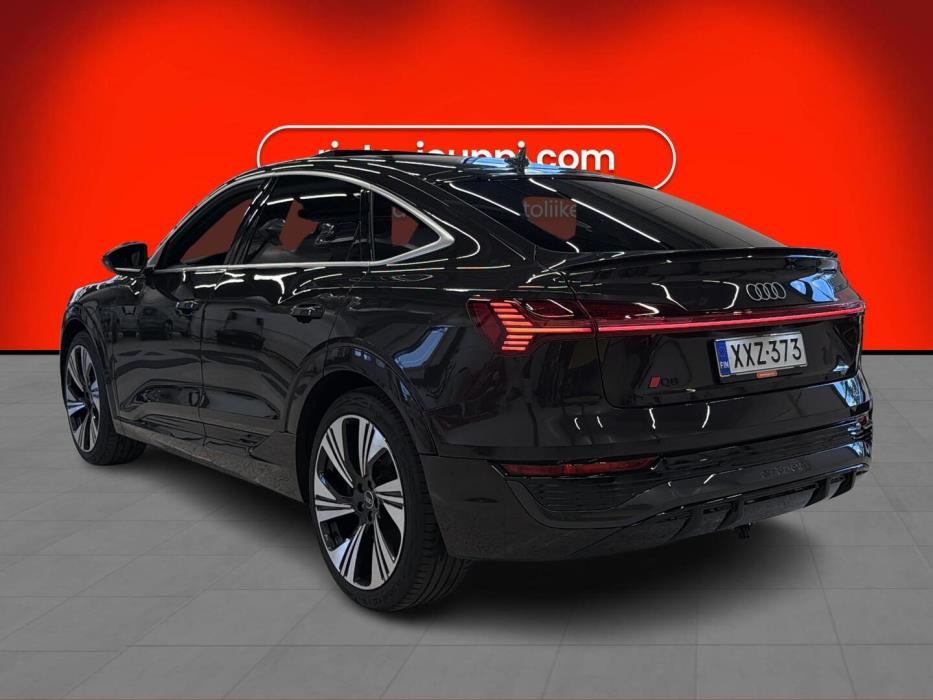 AUDI Q8 e-tron 2024