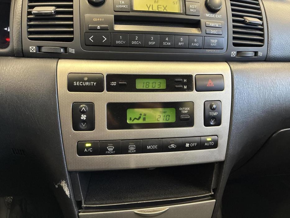TOYOTA Corolla 2004