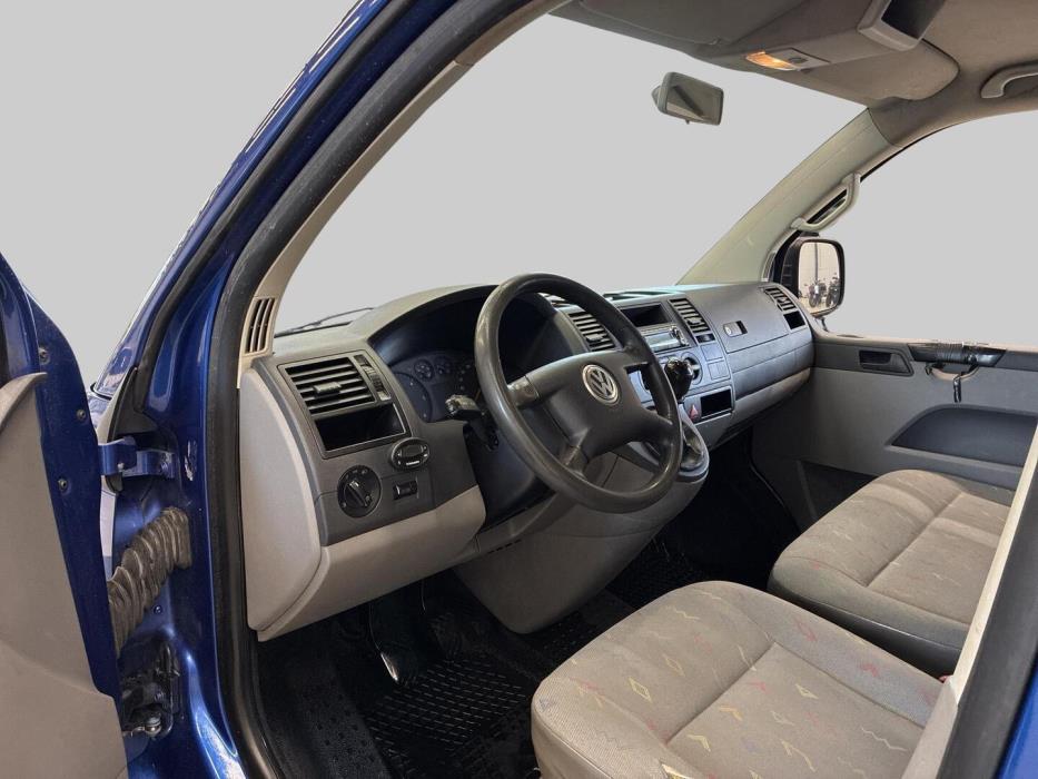 VOLKSWAGEN Transporter 2004
