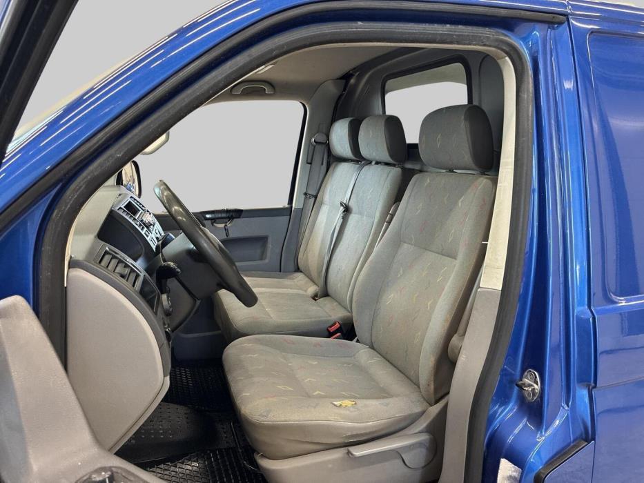 VOLKSWAGEN Transporter 2004