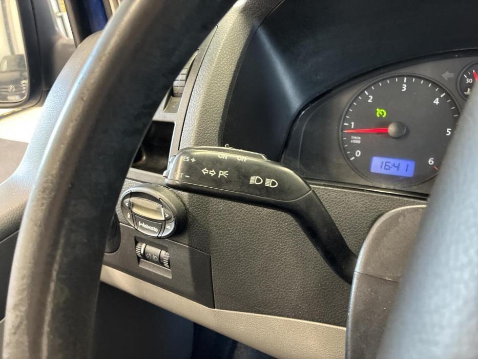 VOLKSWAGEN Transporter 2004