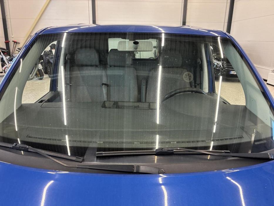 VOLKSWAGEN Transporter 2004
