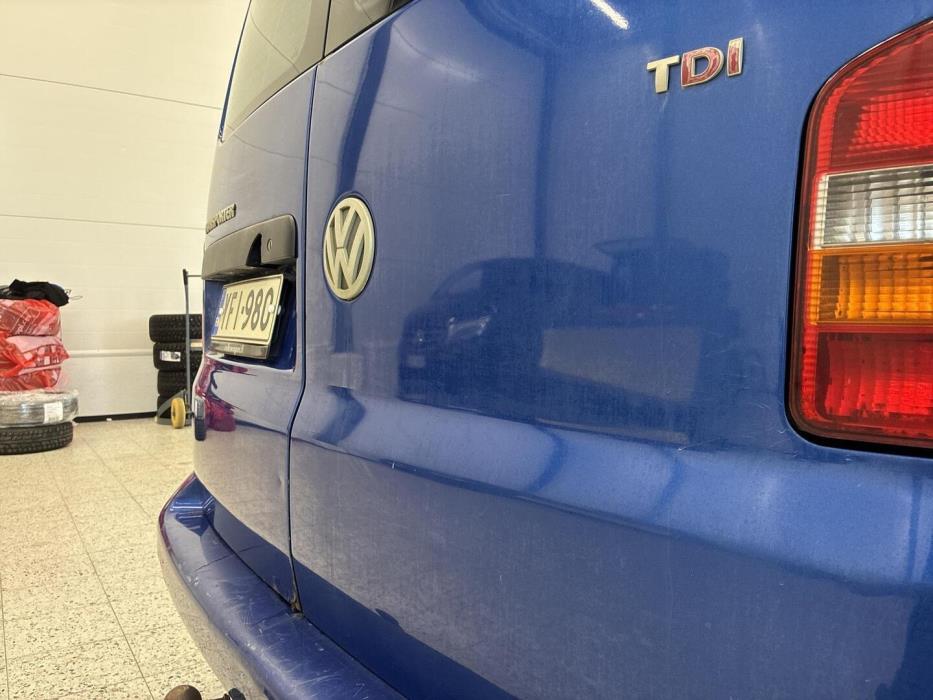 VOLKSWAGEN Transporter 2004