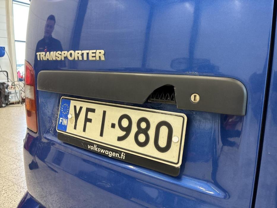 VOLKSWAGEN Transporter 2004