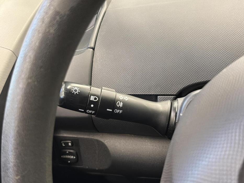 TOYOTA Yaris 2006