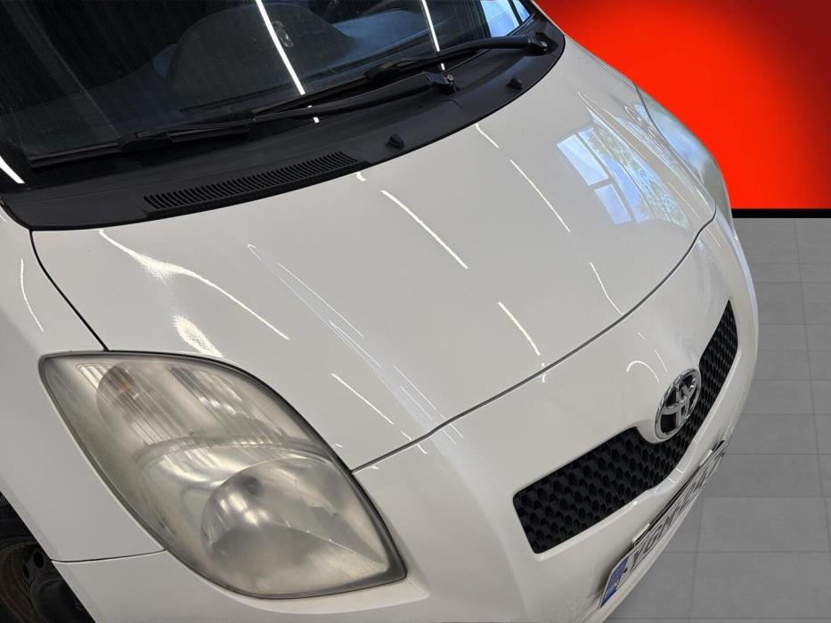TOYOTA Yaris 2006