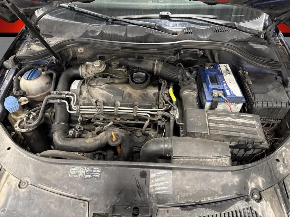 VOLKSWAGEN Passat 2008