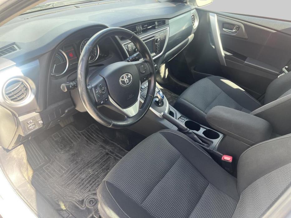 TOYOTA Auris 2013