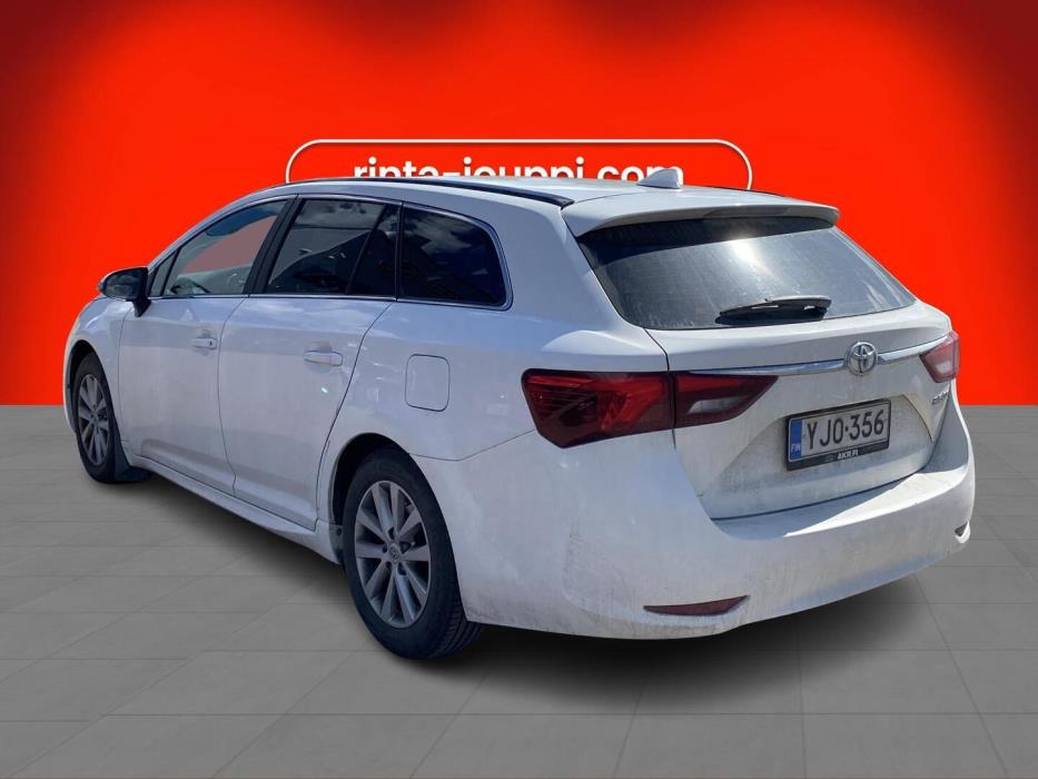 TOYOTA Avensis 2017