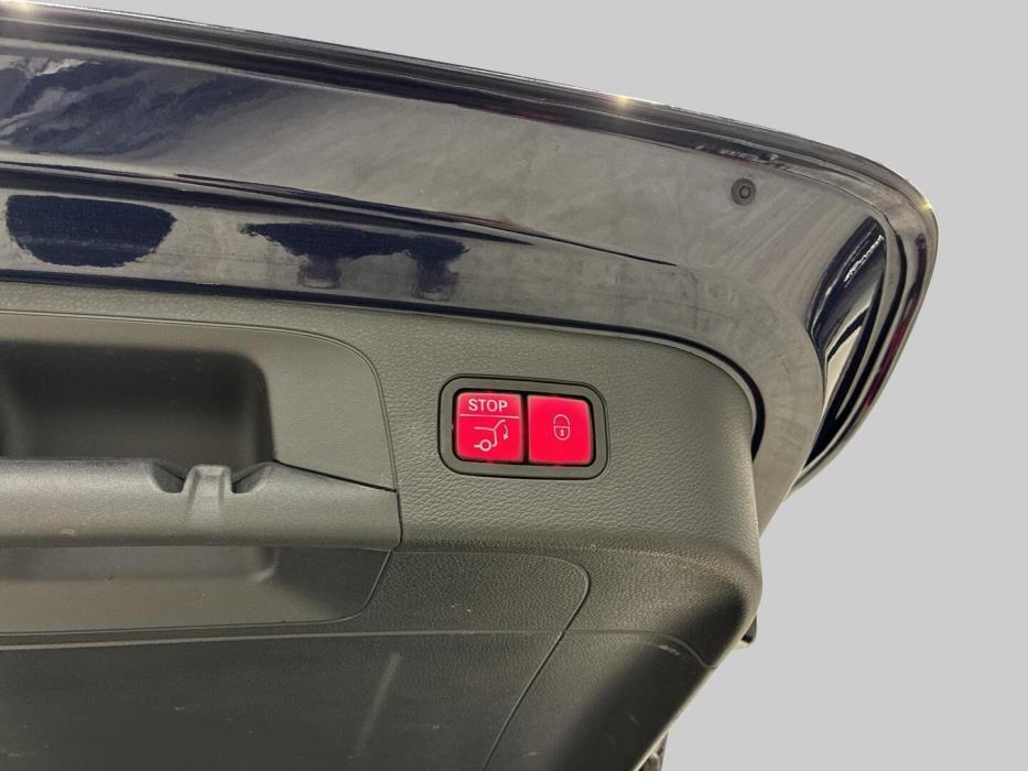 MERCEDES-BENZ EQC 2022