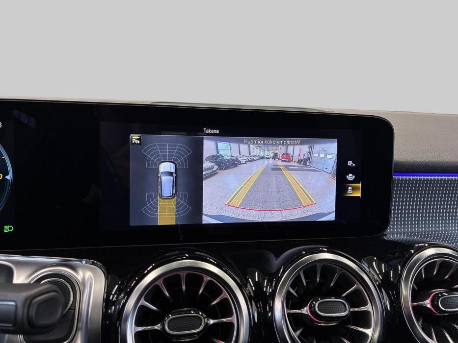 MERCEDES-BENZ EQB 2023