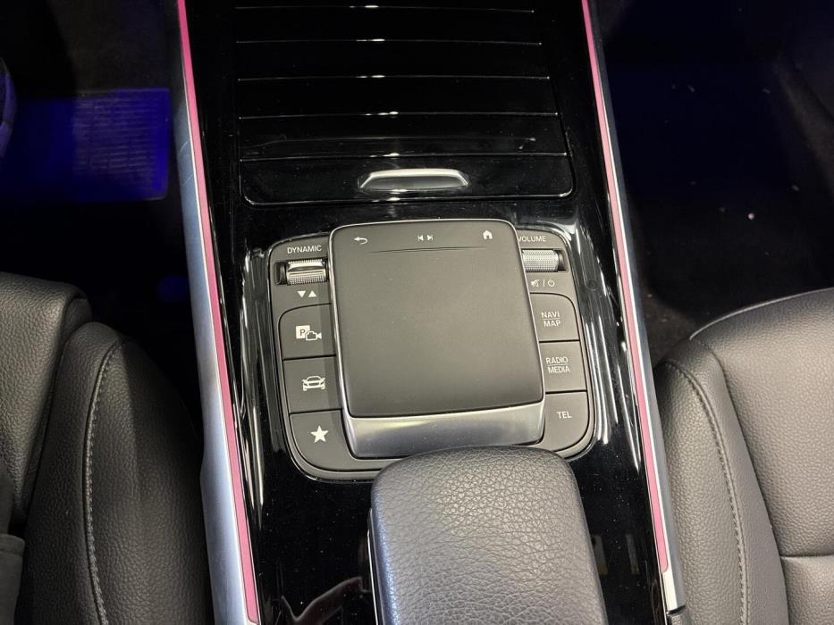MERCEDES-BENZ EQB 2023