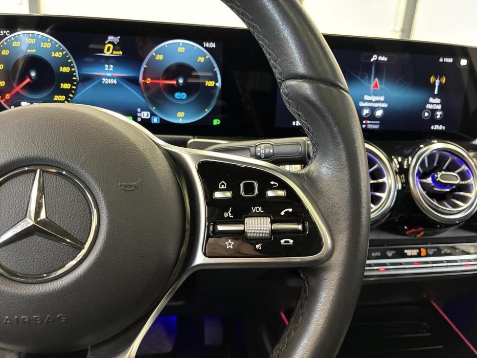 MERCEDES-BENZ EQB 2023