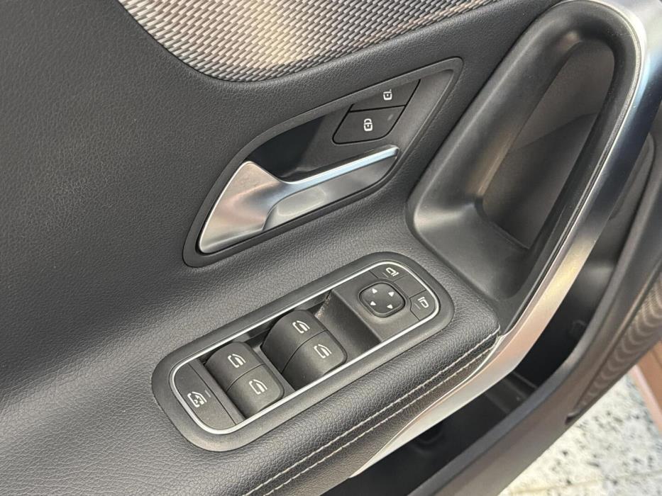 MERCEDES-BENZ CLA 2021