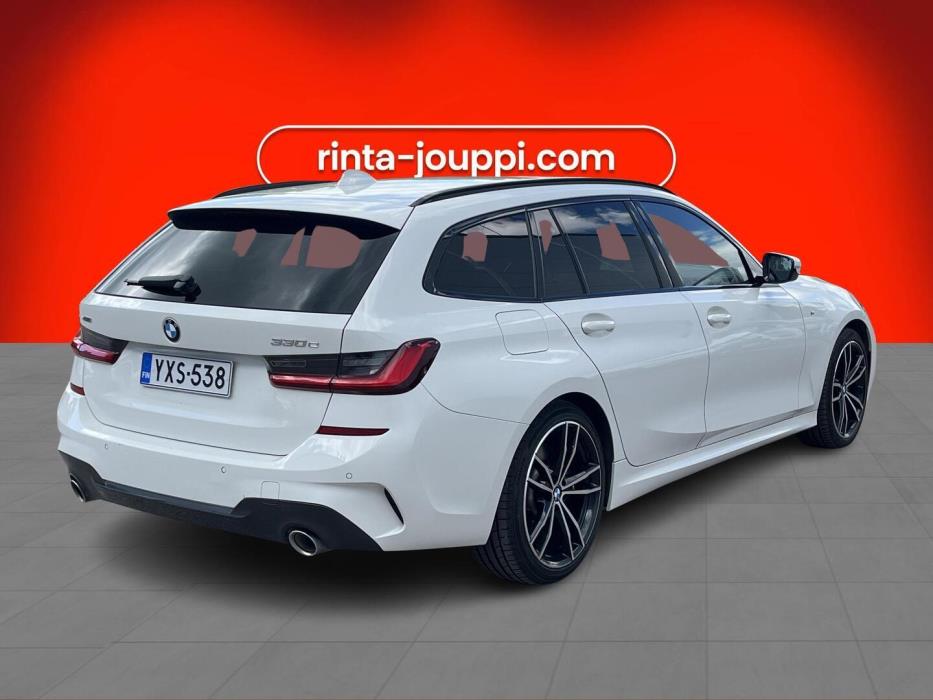 BMW 330 2021