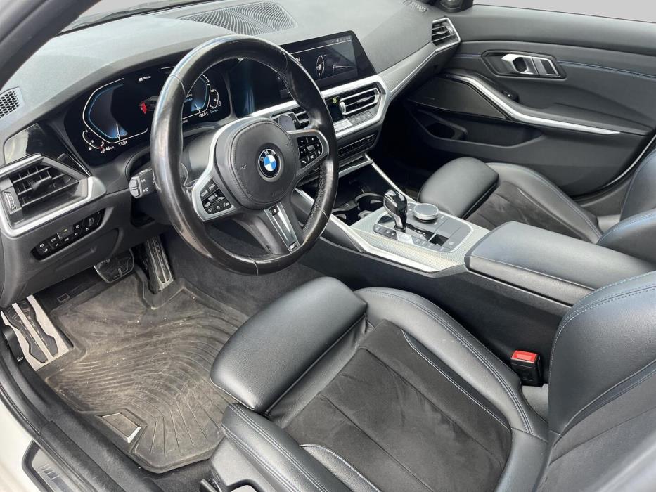 BMW 330 2021