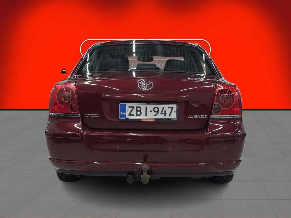 TOYOTA Avensis 2005