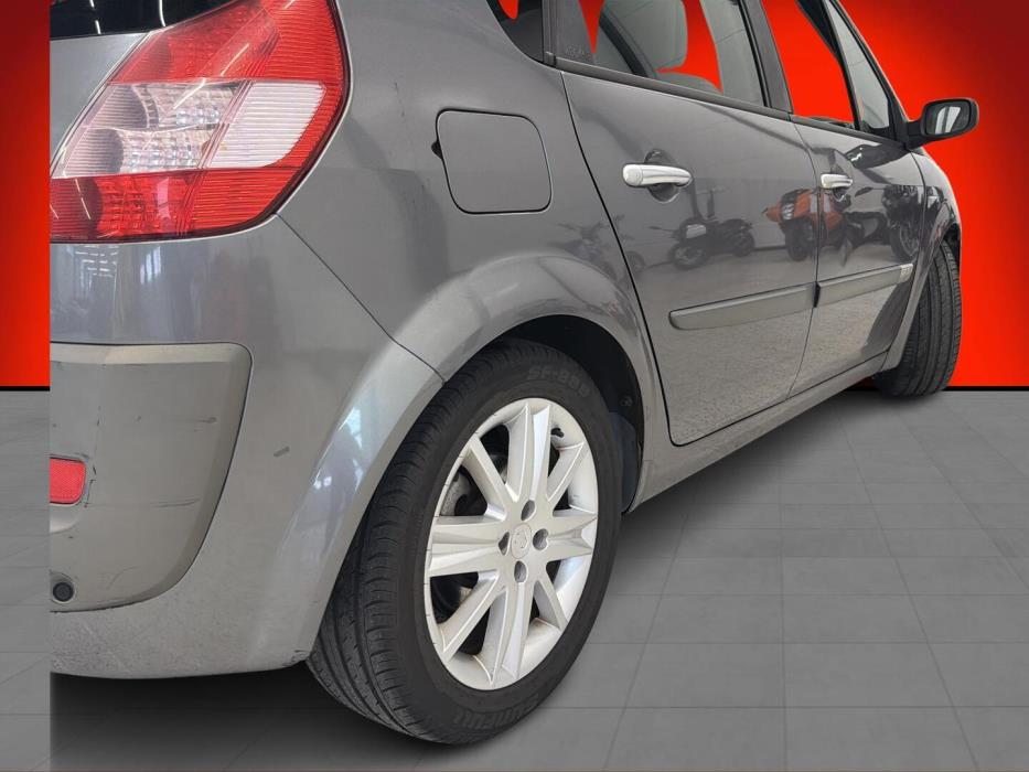 RENAULT Scenic 2004