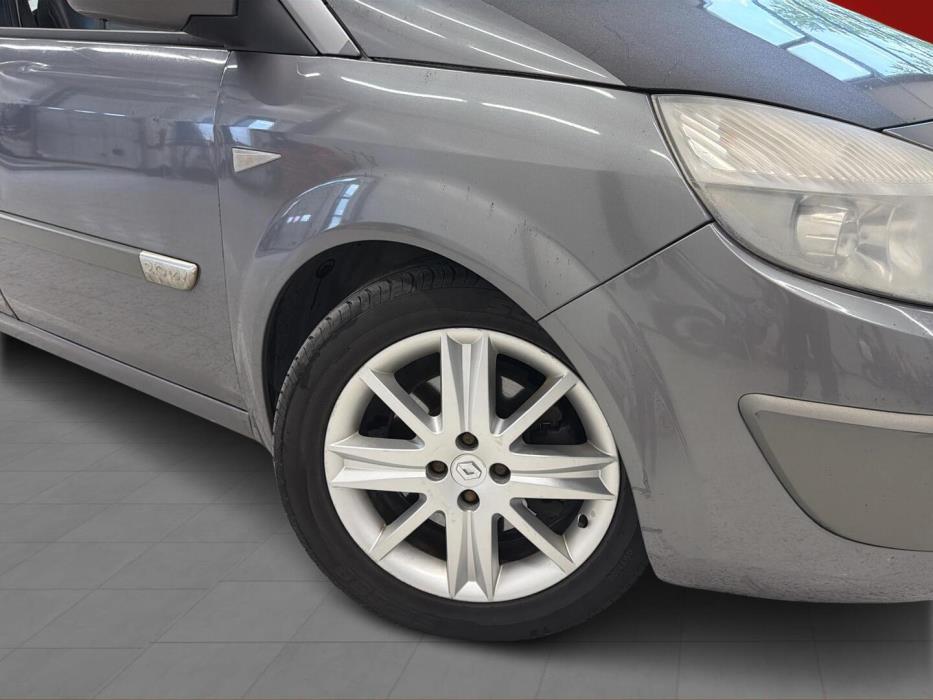 RENAULT Scenic 2004