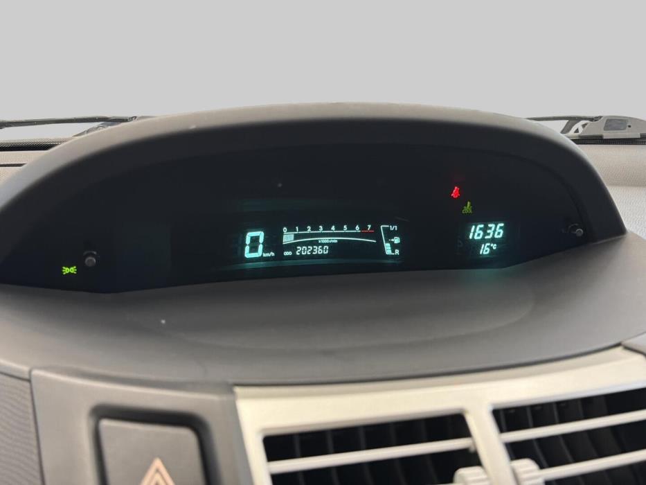 TOYOTA Yaris 2006