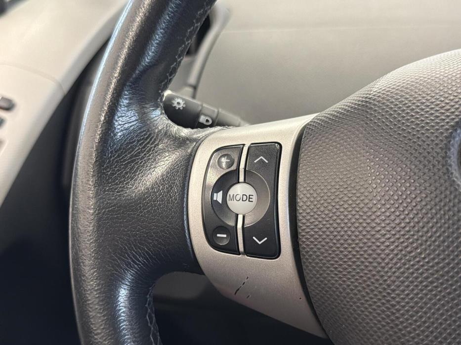 TOYOTA Yaris 2006