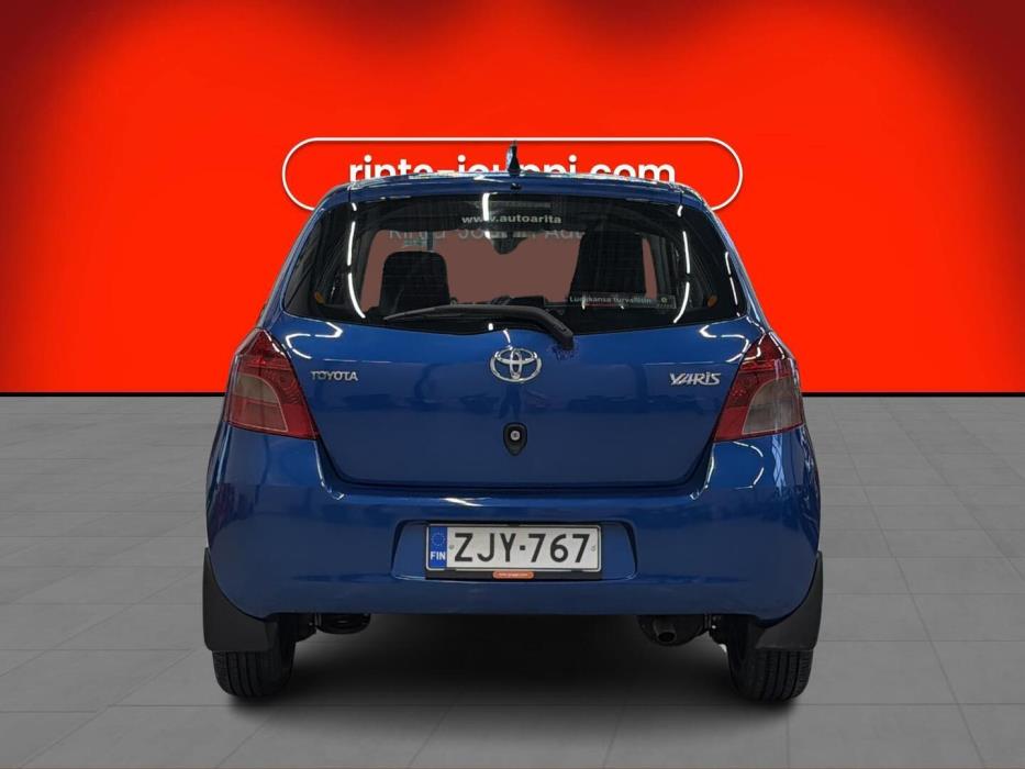 TOYOTA Yaris 2006