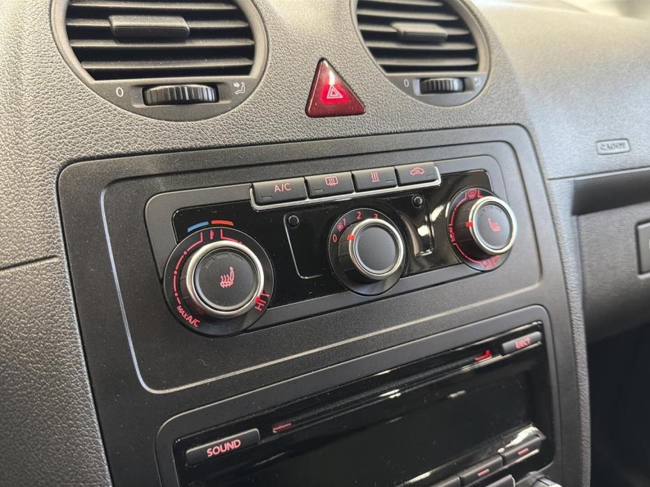 VOLKSWAGEN Caddy 2015