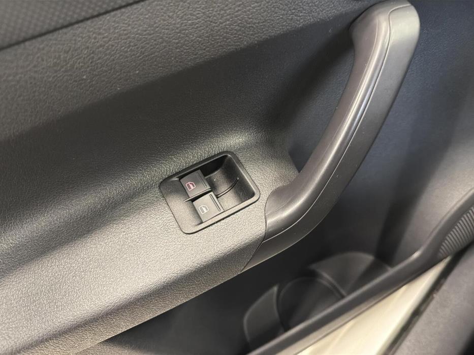 VOLKSWAGEN Caddy 2015