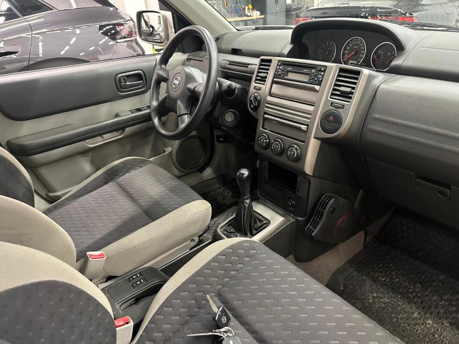 NISSAN X-TRAIL 2005