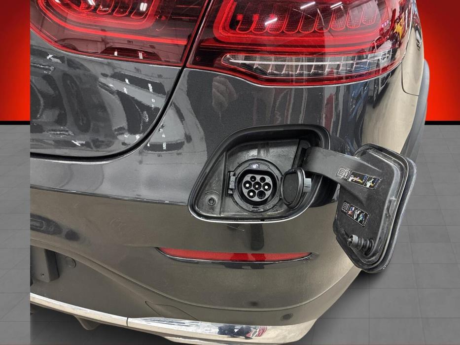 MERCEDES-BENZ GLC 2020