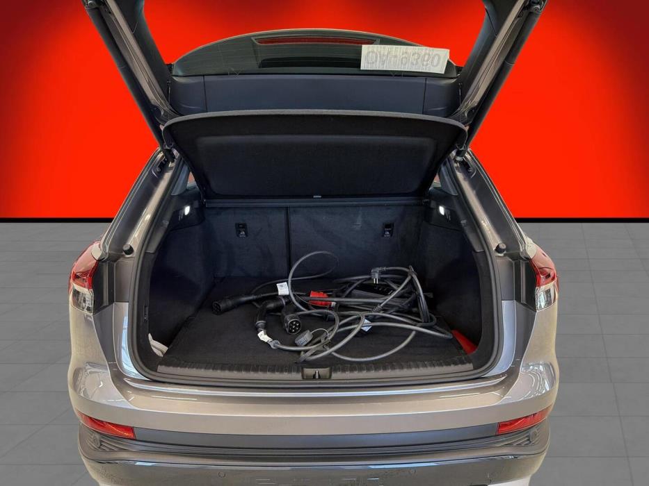AUDI Q4 e-tron 2022