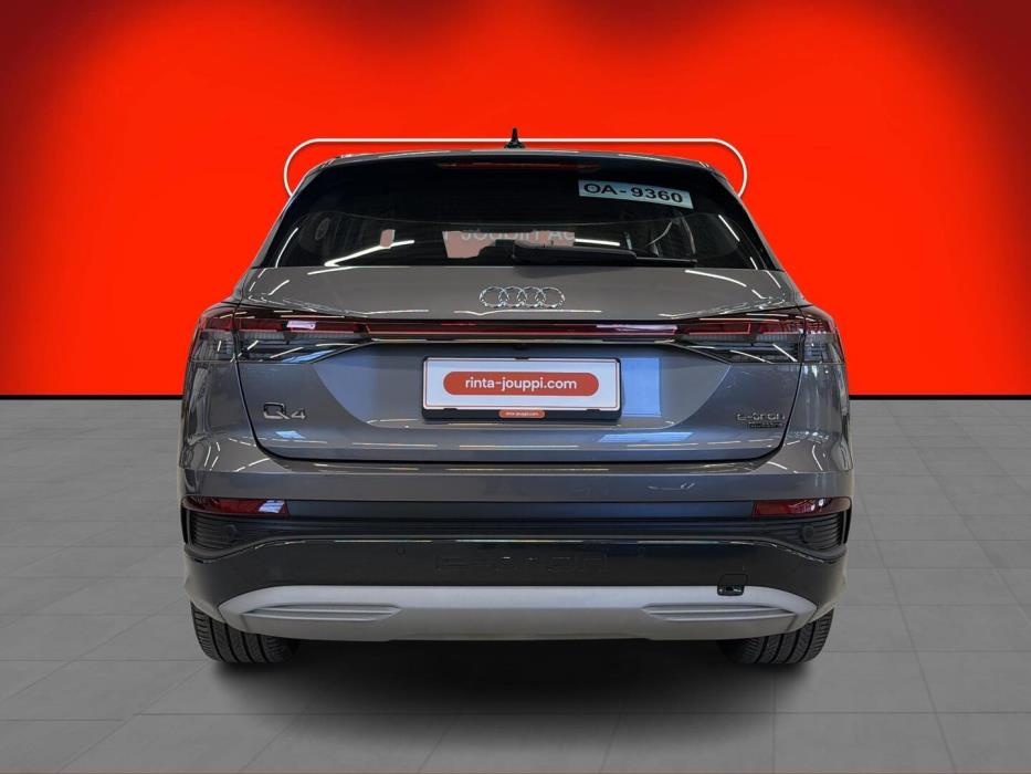 AUDI Q4 e-tron 2022