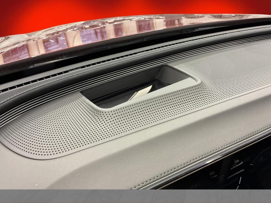 MERCEDES-BENZ EQC 2022