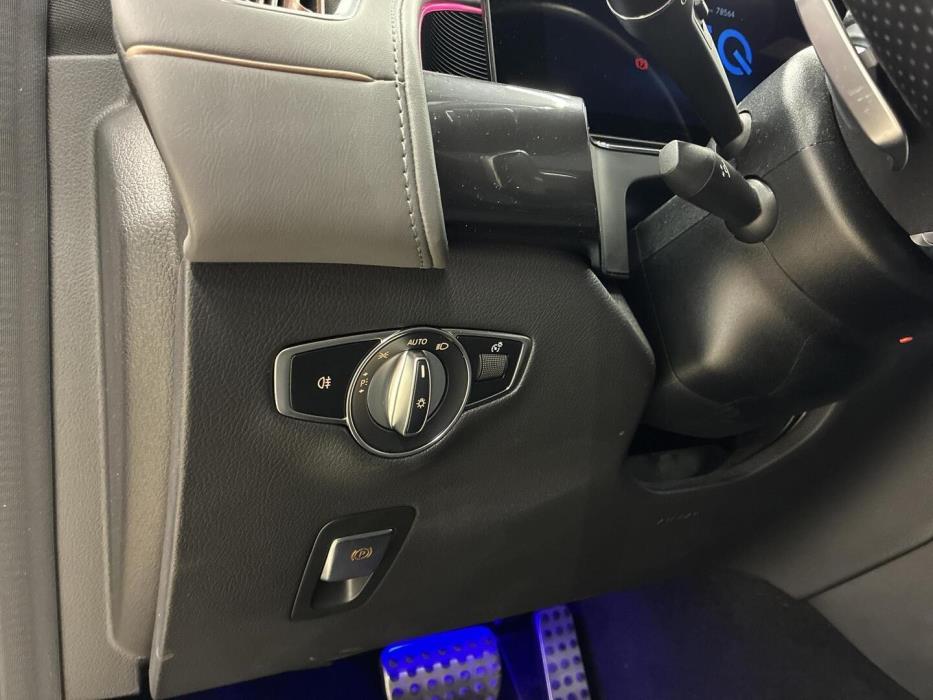 MERCEDES-BENZ EQC 2022