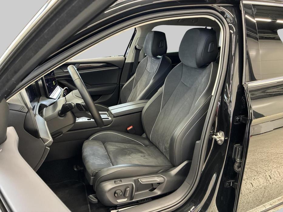 VOLKSWAGEN PASSAT 2025