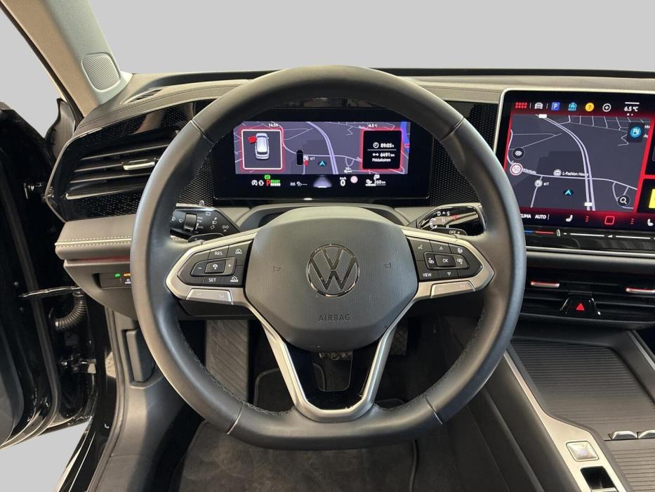 VOLKSWAGEN PASSAT 2025
