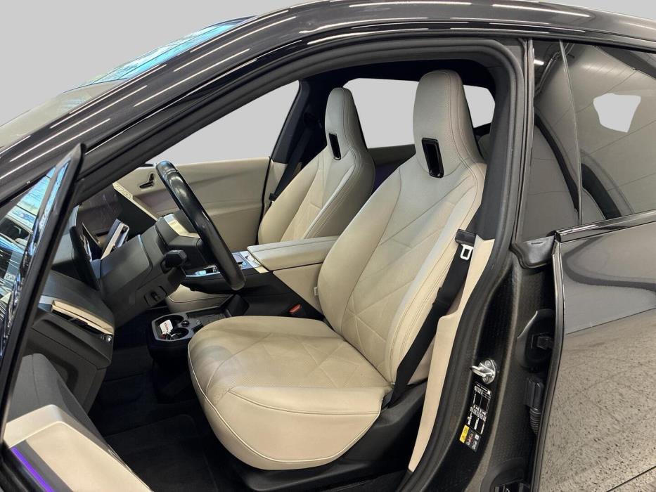 BMW IX 2023