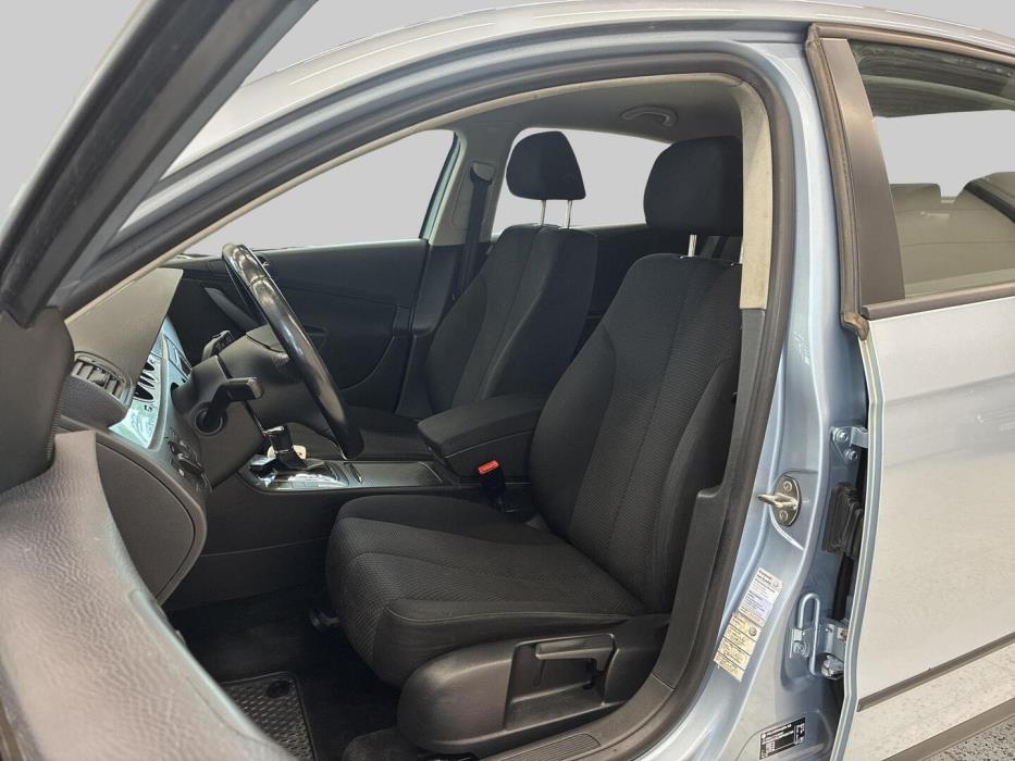 VOLKSWAGEN Passat 2008