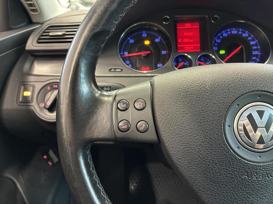 VOLKSWAGEN Passat 2008