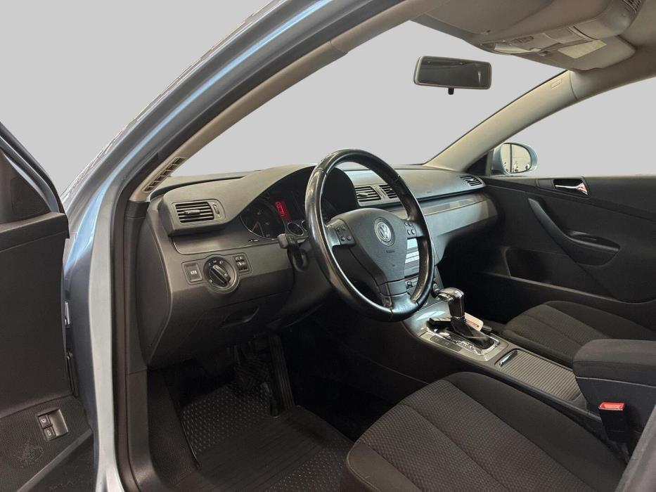 VOLKSWAGEN Passat 2008