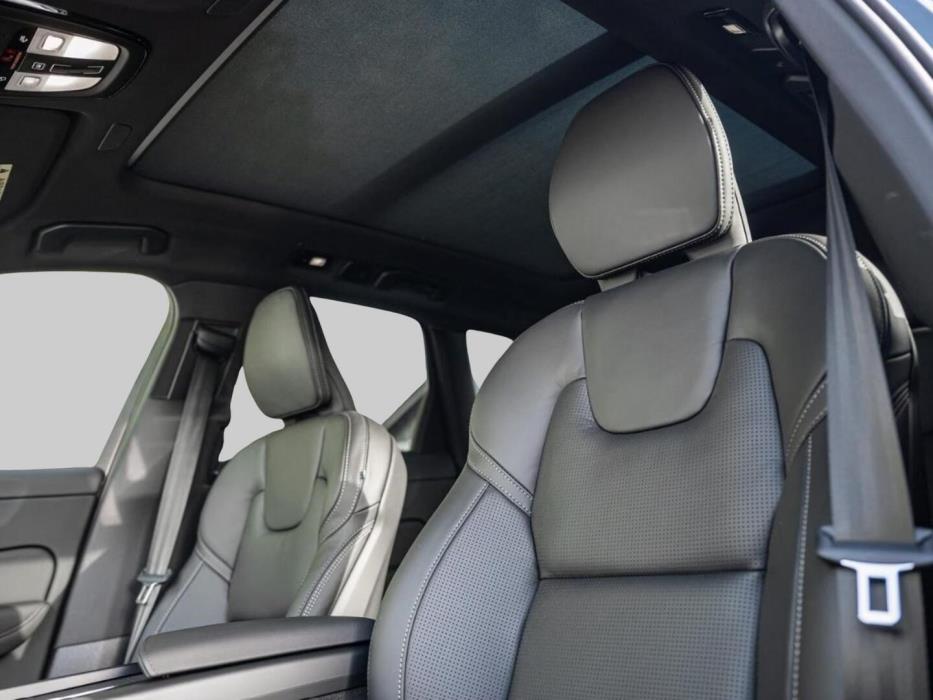 VOLVO XC60 2026