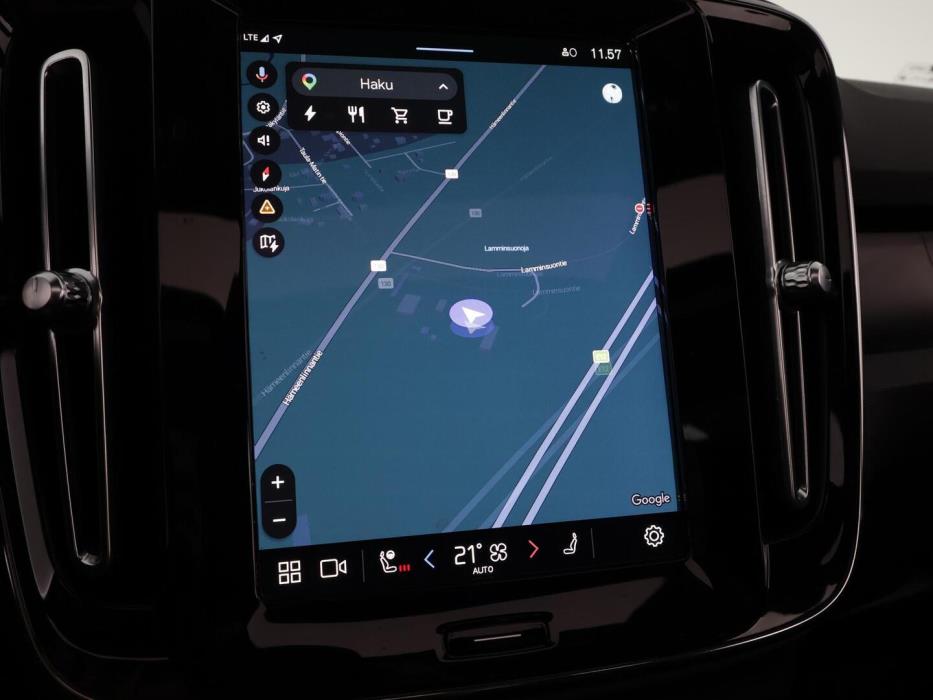 VOLVO XC40 2023