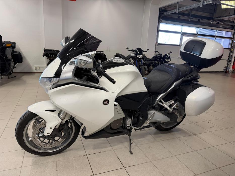 HONDA VFR 2010