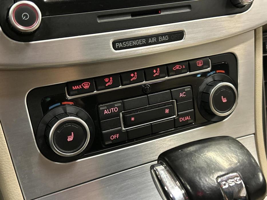 VOLKSWAGEN Passat CC 2009