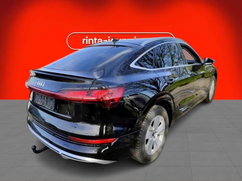 AUDI E-TRON 2023