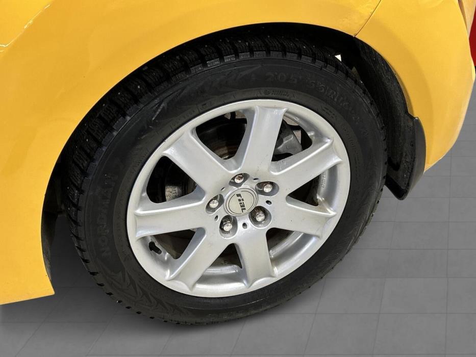 HYUNDAI Veloster 2012
